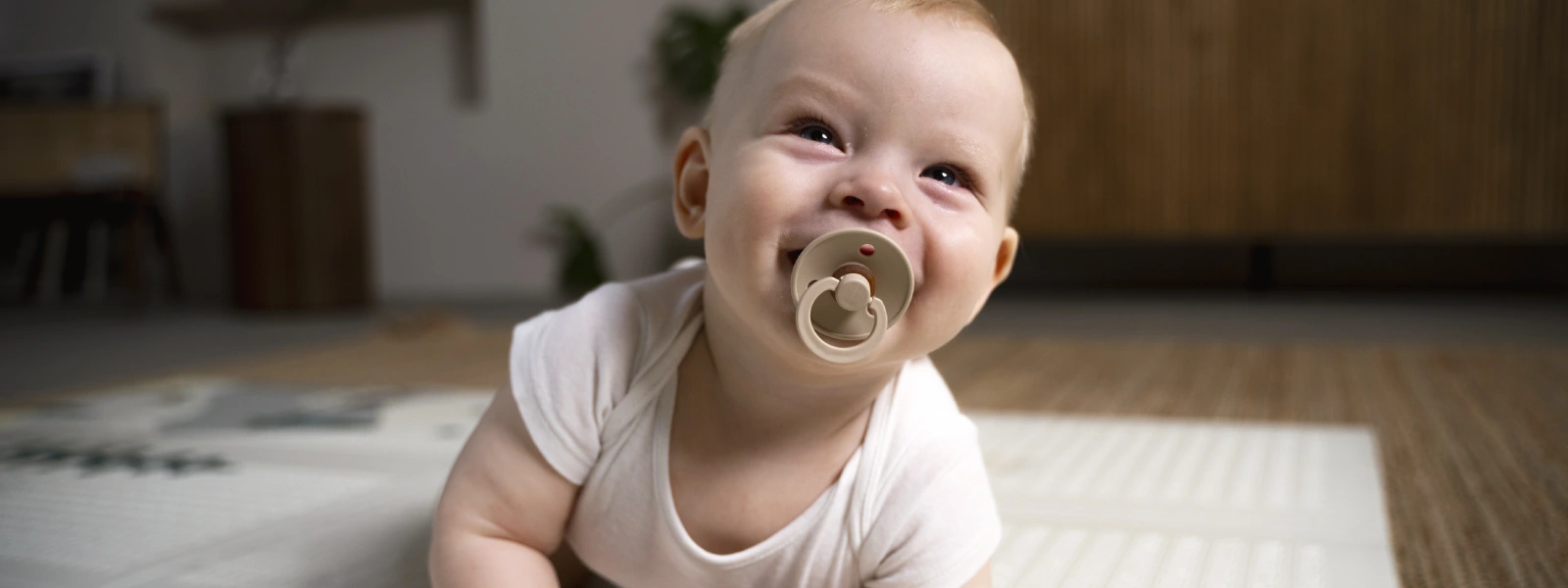 Bebeklerde Emzik Kullanımı Ne Zaman Başlamalıdır?
